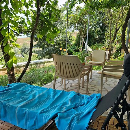 Lemon Garden Apartment-Hot Tub Jacuzzi Гирокастра Экстерьер фото