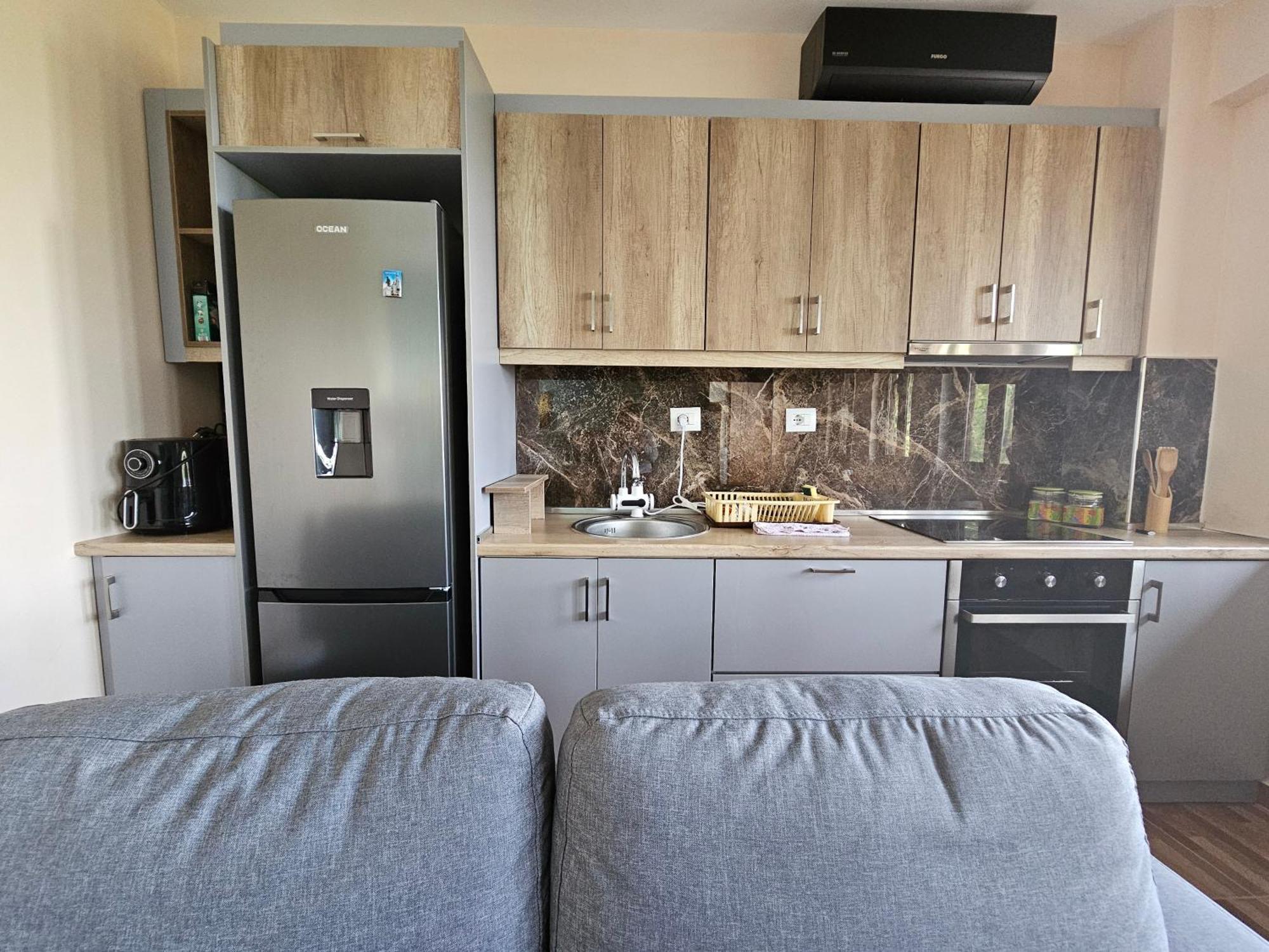 Lemon Garden Apartment-Hot Tub Jacuzzi Гирокастра Экстерьер фото