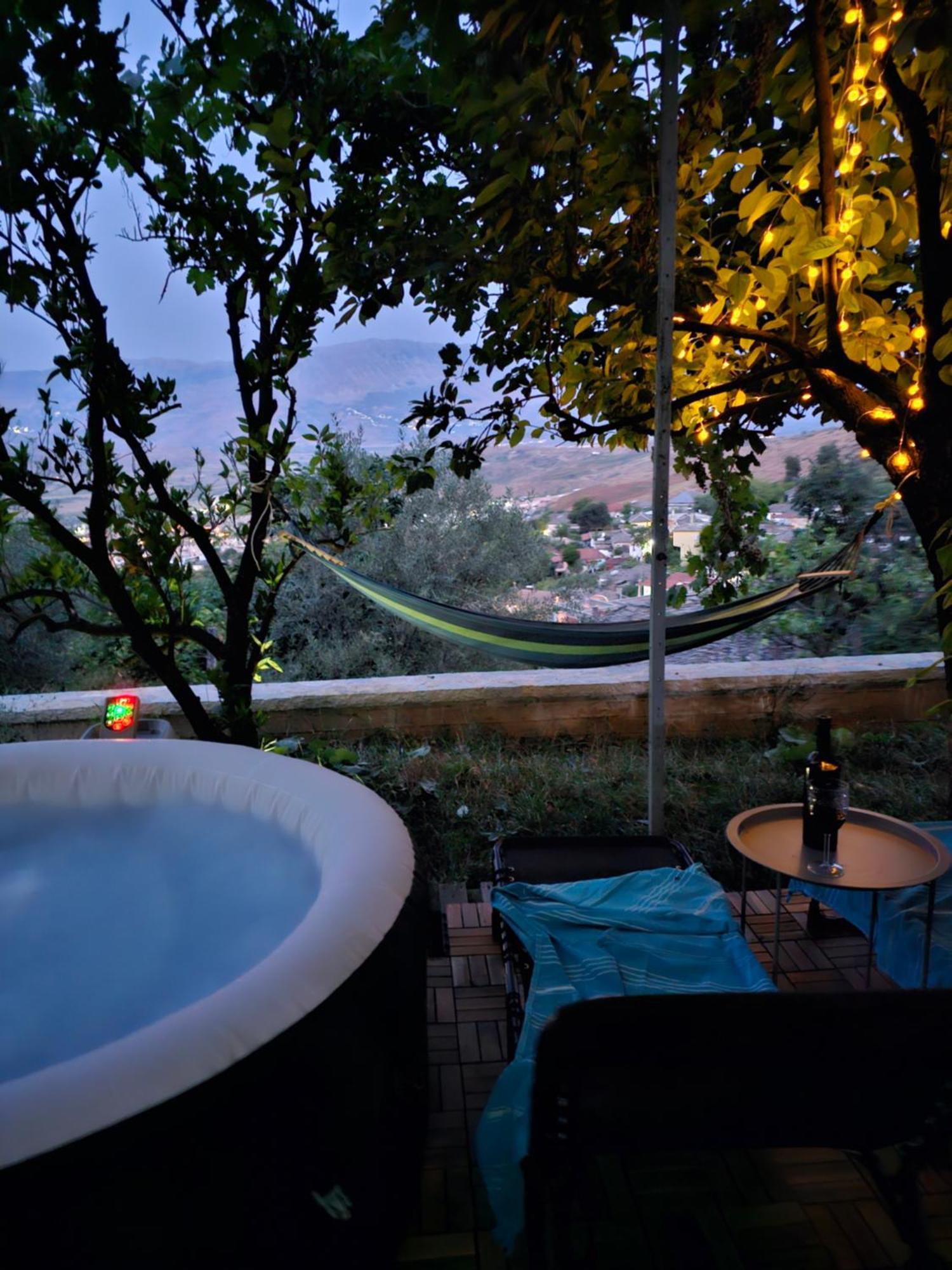 Lemon Garden Apartment-Hot Tub Jacuzzi Гирокастра Экстерьер фото